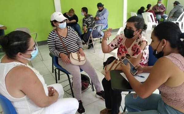 Lideres y lideresas de Los Pipitos Jinotega analizando la Ley 763, beneficios y cumplimiento de esta.