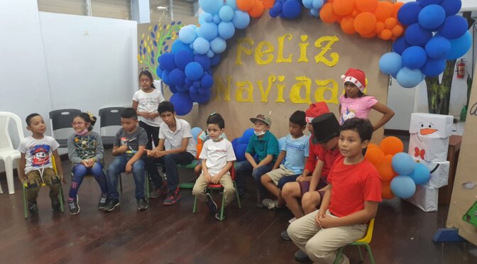 Unidad en Edad Escolar del Instituto Medico Pedagógico de Los Pipitos (IMPP), celebraron juntos la navidad